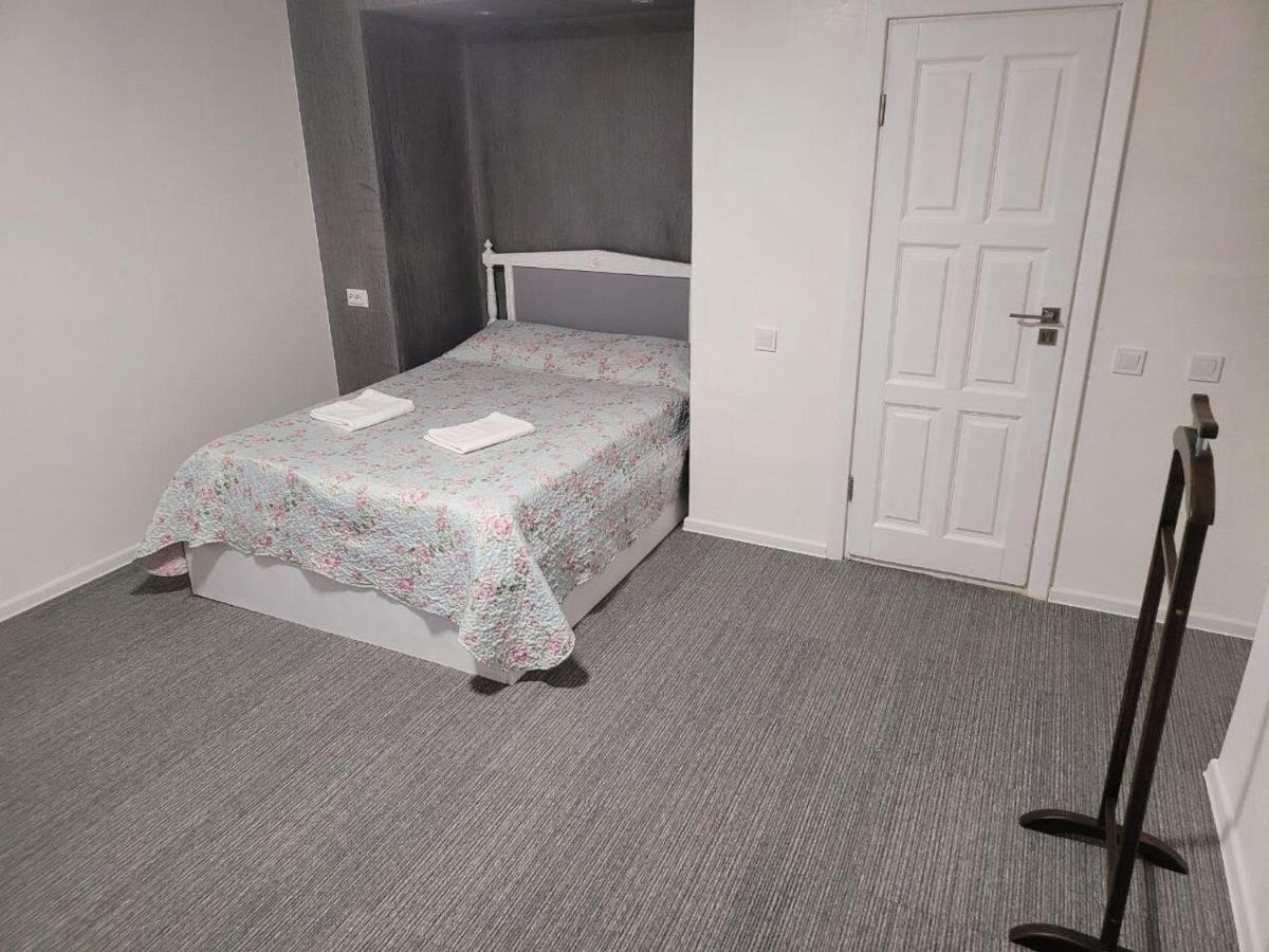 Саквояж Вокзал Bed & Breakfast Lviv Luaran gambar